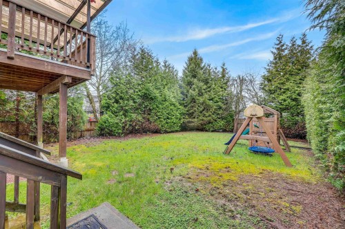 23003 Reid Avenue, Maple Ridge, BC - Outdoor