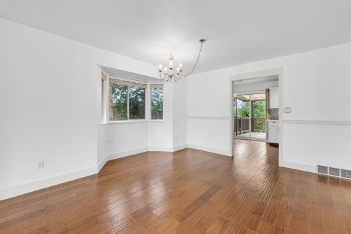 23003 Reid Avenue, Maple Ridge, BC - Indoor
