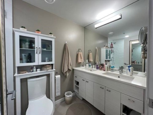 516-38033 Second Avenue, Squamish, BC - Indoor Photo Showing Bathroom