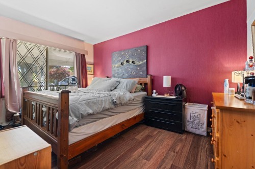 1454 Sowden Street, North Vancouver, BC - Indoor Photo Showing Bedroom
