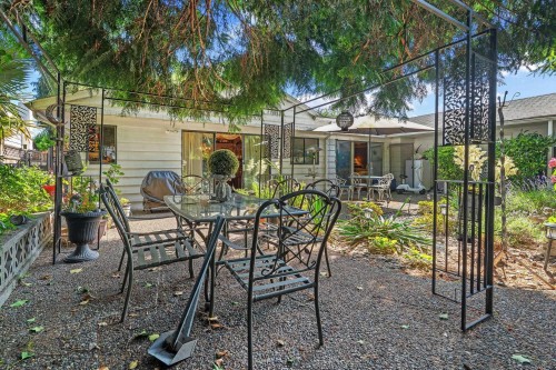1454 Sowden Street, North Vancouver, BC - Outdoor