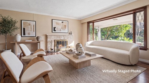 1454 Sowden Street, North Vancouver, BC - Indoor Photo Showing Living Room With Fireplace