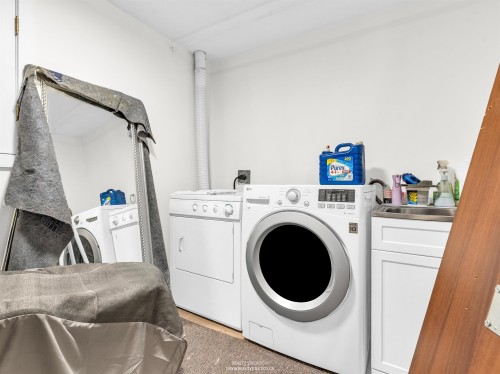 3466 Dieppe Drive, Vancouver, BC - Indoor Photo Showing Laundry Room