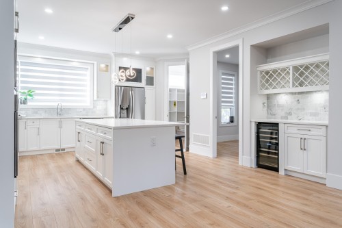 3409 Victoria Drive, Coquitlam, BC - Indoor Photo Showing Kitchen With Upgraded Kitchen