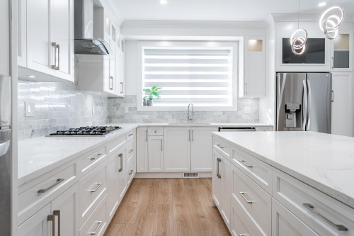 3409 Victoria Drive, Coquitlam, BC - Indoor Photo Showing Kitchen With Upgraded Kitchen