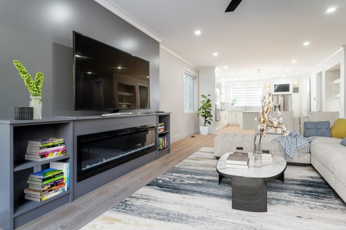 3409 Victoria Drive, Coquitlam, BC - Indoor Photo Showing Living Room With Fireplace