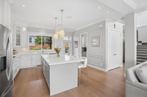 1402 Shay Street, Coquitlam, BC - Indoor Photo Showing Kitchen With Upgraded Kitchen
