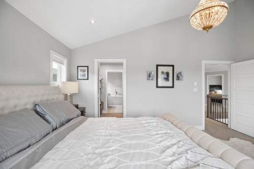 1402 Shay Street, Coquitlam, BC - Indoor Photo Showing Bedroom