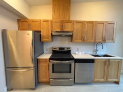 4XX-191 11th Avenue Vancouver, BC V5T 2C1