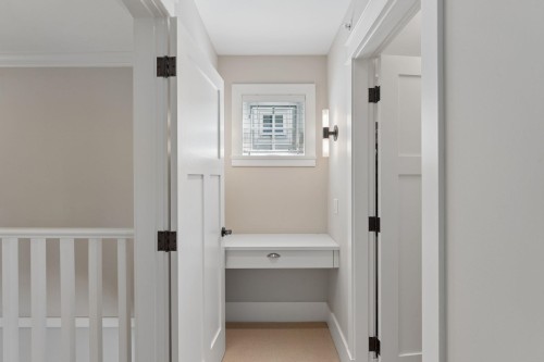 2071 Esquimalt Avenue, West Vancouver, BC - Indoor Photo Showing Other Room