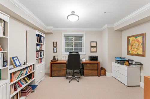 2071 Esquimalt Avenue, West Vancouver, BC - Indoor Photo Showing Office