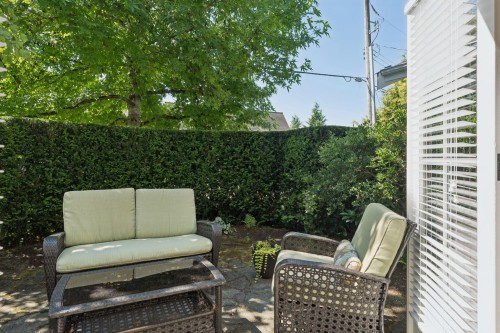 2071 Esquimalt Avenue, West Vancouver, BC - Outdoor With Deck Patio Veranda