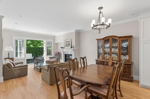 2071 Esquimalt Avenue, West Vancouver, BC - Indoor With Fireplace