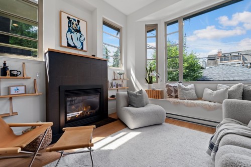 3261 2Nd Avenue W, Vancouver, BC - Indoor Photo Showing Living Room With Fireplace