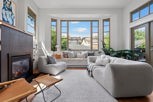 3261 2Nd Avenue W, Vancouver, BC - Indoor Photo Showing Living Room With Fireplace