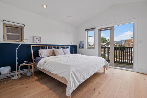 3261 2Nd Avenue W, Vancouver, BC - Indoor Photo Showing Bedroom