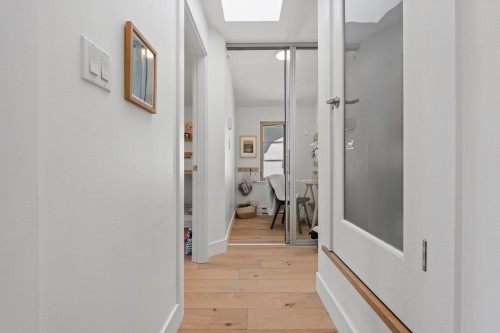 3261 2Nd Avenue W, Vancouver, BC - Indoor Photo Showing Other Room