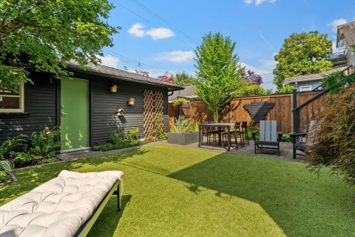 3261 2Nd Avenue W, Vancouver, BC - Outdoor