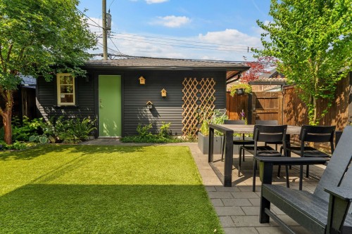 3261 2Nd Avenue W, Vancouver, BC - Outdoor With Deck Patio Veranda