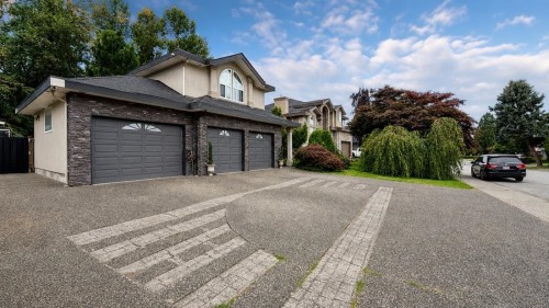 20516 124A Avenue, Maple Ridge, BC - Outdoor