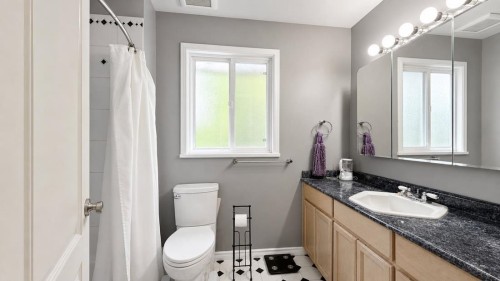 20516 124A Avenue, Maple Ridge, BC - Indoor Photo Showing Bathroom