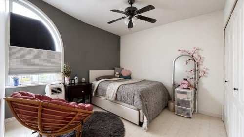20516 124A Avenue, Maple Ridge, BC - Indoor Photo Showing Bedroom
