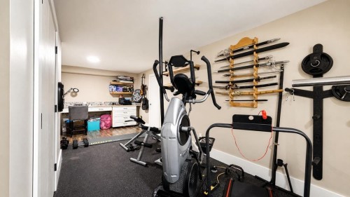 20516 124A Avenue, Maple Ridge, BC - Indoor Photo Showing Gym Room