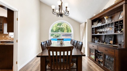 20516 124A Avenue, Maple Ridge, BC - Indoor Photo Showing Dining Room