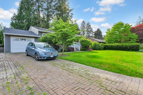 1075 Ruthina Avenue, North Vancouver, BC - Outdoor
