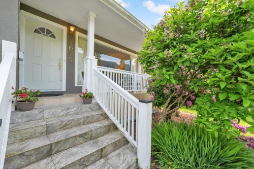 1075 Ruthina Avenue, North Vancouver, BC - Outdoor