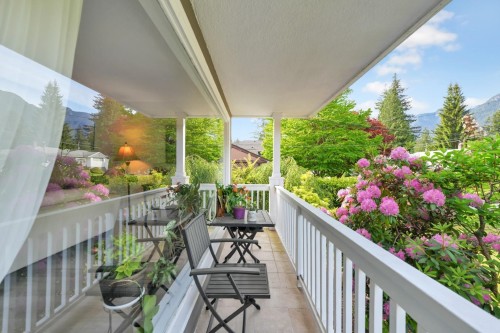 1075 Ruthina Avenue, North Vancouver, BC - Outdoor With Exterior