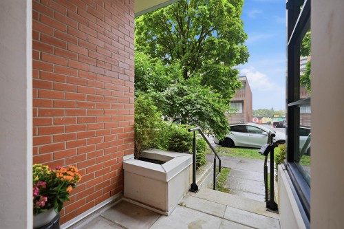 288 11Th Avenue E, Vancouver, BC 