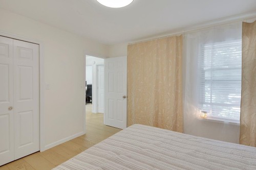 1840 Purcell Way, North Vancouver, BC - Indoor Photo Showing Bedroom