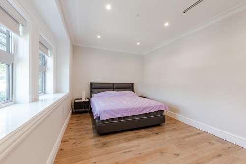 3559 48Th Avenue E, Vancouver, BC - Indoor Photo Showing Bedroom