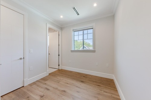 3559 48Th Avenue E, Vancouver, BC - Indoor Photo Showing Other Room