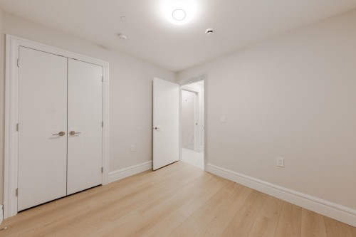 3559 48Th Avenue E, Vancouver, BC - Indoor Photo Showing Other Room