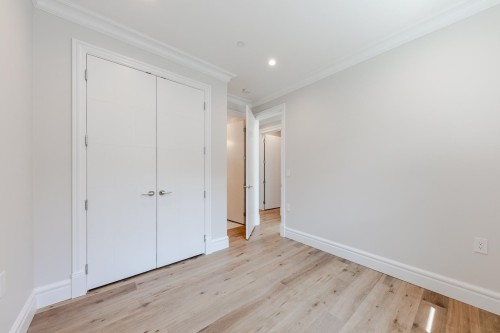 3559 48Th Avenue E, Vancouver, BC - Indoor Photo Showing Other Room