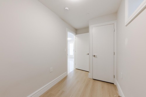 3559 48Th Avenue E, Vancouver, BC - Indoor Photo Showing Other Room