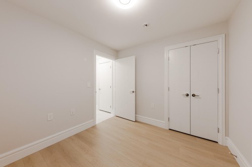 3559 48Th Avenue E, Vancouver, BC - Indoor Photo Showing Other Room