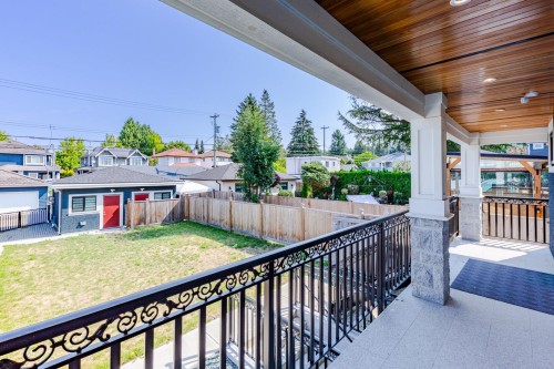 3559 48Th Avenue E, Vancouver, BC - Outdoor
