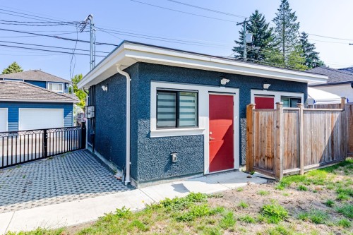 3559 48Th Avenue E, Vancouver, BC - Outdoor