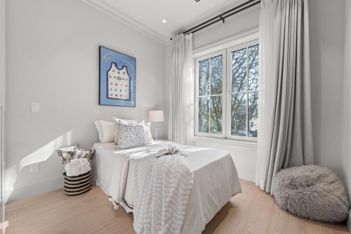3581 19Th Avenue W, Vancouver, BC - Indoor Photo Showing Bedroom