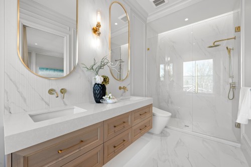 3581 19Th Avenue W, Vancouver, BC - Indoor Photo Showing Bathroom