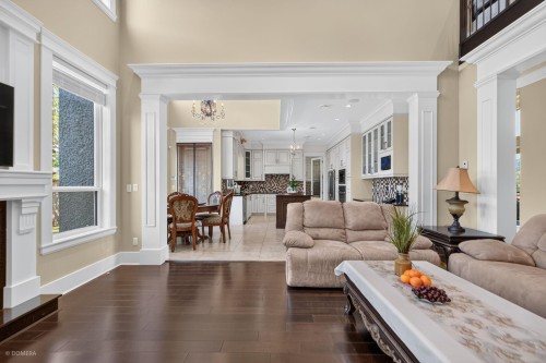 5299 Cranbrook Avenue, Richmond, BC - Indoor Photo Showing Living Room