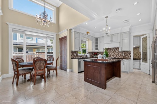 5299 Cranbrook Avenue, Richmond, BC - Indoor