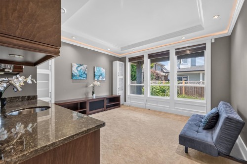 5299 Cranbrook Avenue, Richmond, BC - Indoor