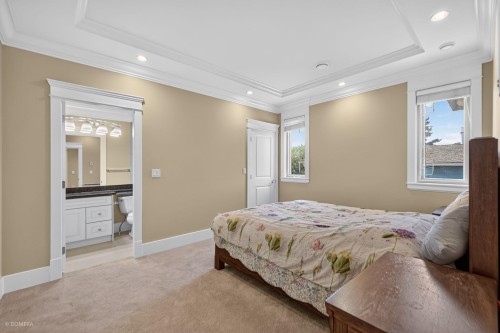 5299 Cranbrook Avenue, Richmond, BC - Indoor Photo Showing Bedroom
