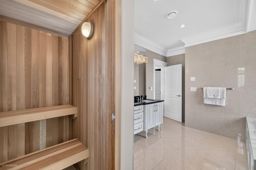 5299 Cranbrook Avenue, Richmond, BC - Indoor Photo Showing Other Room