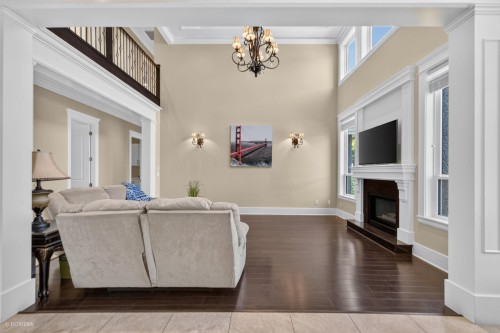 5299 Cranbrook Avenue, Richmond, BC - Indoor With Fireplace