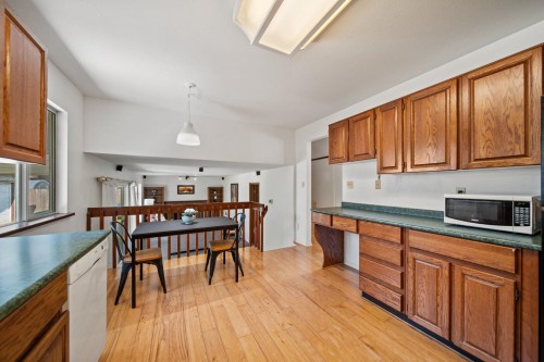 11791 229Th Street, Maple Ridge, BC - Indoor Photo Showing Kitchen